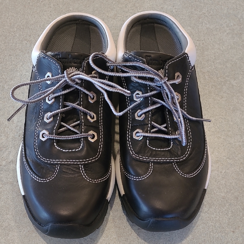 Timberland Size 8.5 Leather Ledge Clog Nearly New